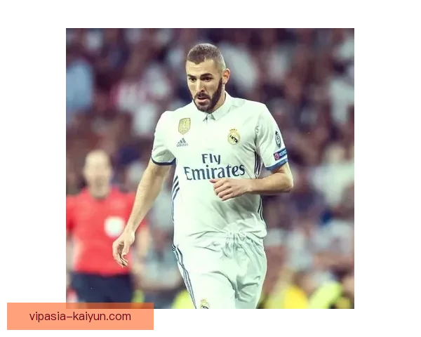 本泽马在皇马时期表现稳健，成为球队历史最佳射手之一